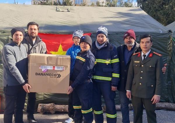 Công an Việt Nam tặng thuốc và các thiết bị y tế cho thành phố Adiyaman, Thổ Nhĩ Kỳ