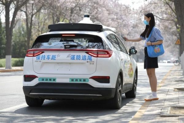 Bắc Kinh cấp phép cho 2 hãng vận hành taxi tự lái hoàn toàn