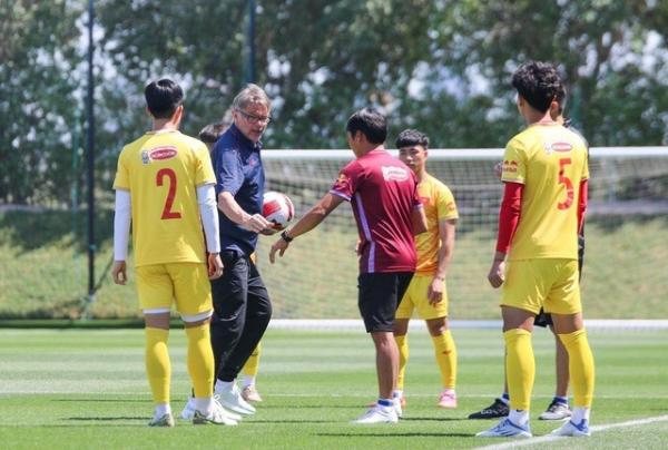 Đội tuyển U.23 Việt Nam: Ông Troussier giải quyết gấp bài toán tâm lý