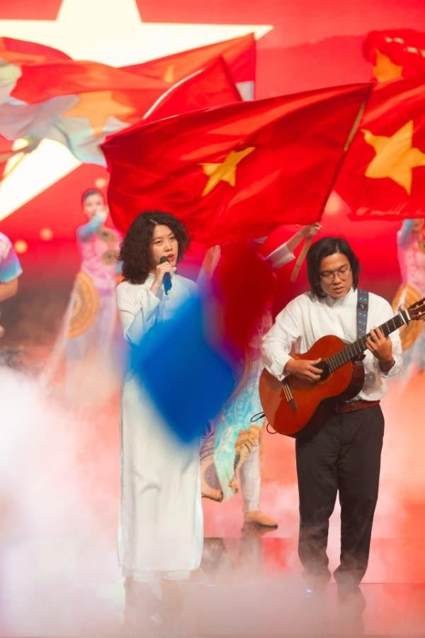 Ca sĩ Hoàng Trang: “Tôi và anh Nguyễn Đông yêu, làm lành rồi gắn bó dài lâu bởi nhạc Trịnh”