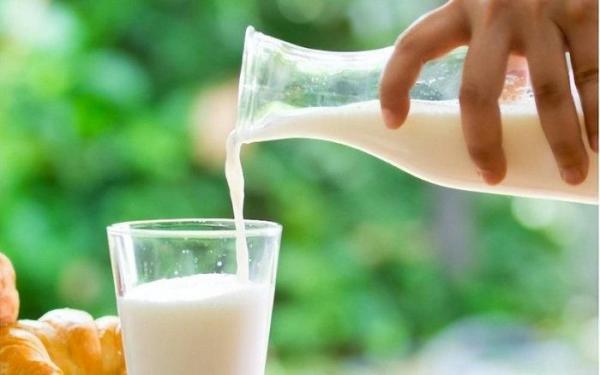 Uống 2-3 cốc sữa con vẫn không cao, có thể mẹ đã bỏ lỡ thời điểm “vàng” c‌ơ th‌ể hấp thu canxi tốt nhất