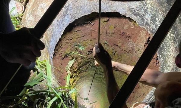 Người phụ nữ bị rơi xuống giếng sâu 18m trong lúc đi làm rẫy thuê