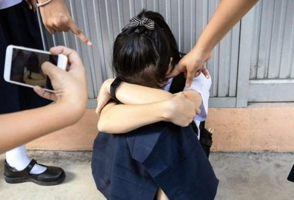 Nữ sinh 5 lần bị “chị đại” đánh vì thấy “ngứa mắt và học giỏi”