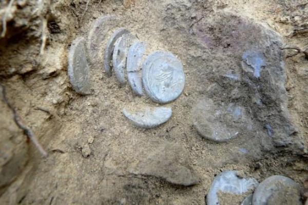 Giải mã về kho tiền xu La Mã 2.000 năm tuổi ở Ý