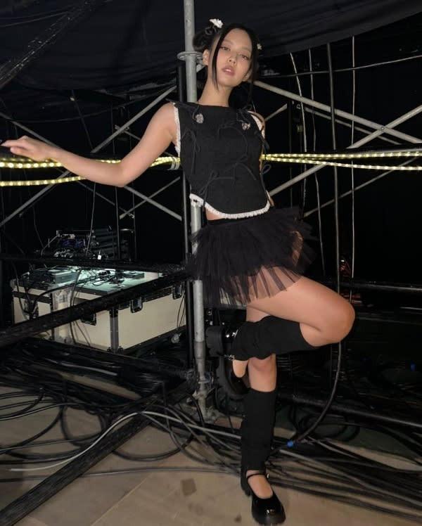 5 cách bắt kịp xu hướng giày búp bê phong cách vũ công đang khiến các fashionista mê mệt