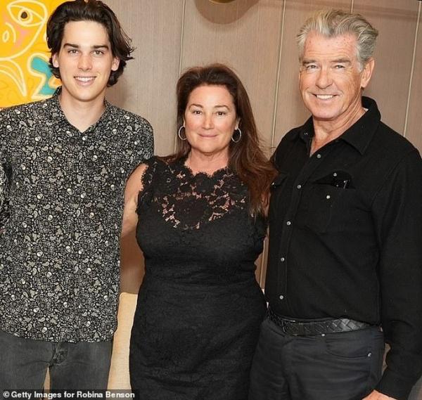 Các “cậu ấm ngậm thìa vàng” ở Hollywood đồng loạt trở thành... họa sĩ