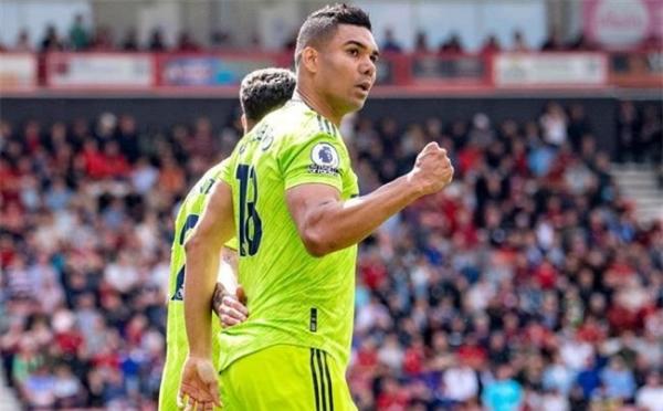 HLV Ten Hag khen ngợi Casemiro sau trận thắng Bournemouth