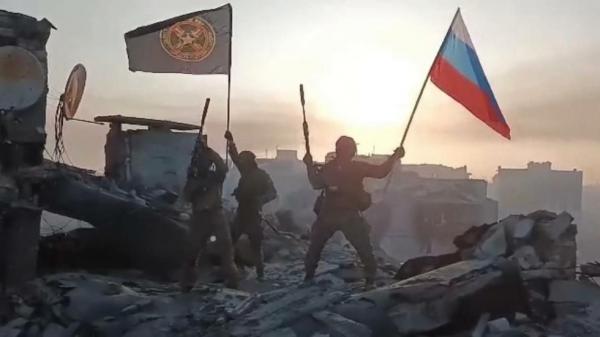 Bên trong “cối xay thịt Bakhmut”: Cách Nga buộc Ukraine rút lui khỏi Bakhmut- “pháo đài” ở Donbass