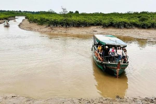 Sở GDĐT Hà Nội lên tiếng sau vụ học sinh và phụ huynh t‌ử von‌g T.Tâm tại Vườn quốc gia Xuân Thủy