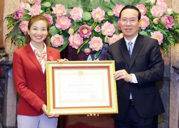 VĐV Nguyễn Thị Oanh được Chủ tịch nước tặng thưởng Huân chương Lao động hạng Nhì