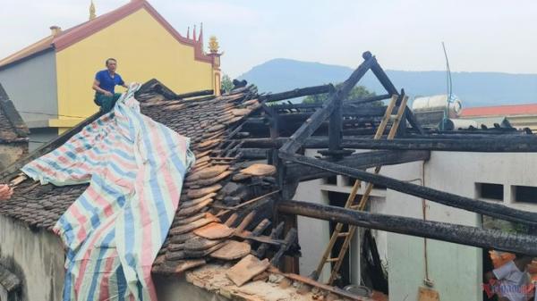 Đám cháy “lạ” ở Thanh Hóa, lửa tự bùng lên thiêu rụi ngôi nhà