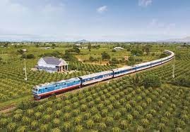 Đường sắt chạy thêm tàu từ Hà Nội đi Đồng Hới và TP.HCM
