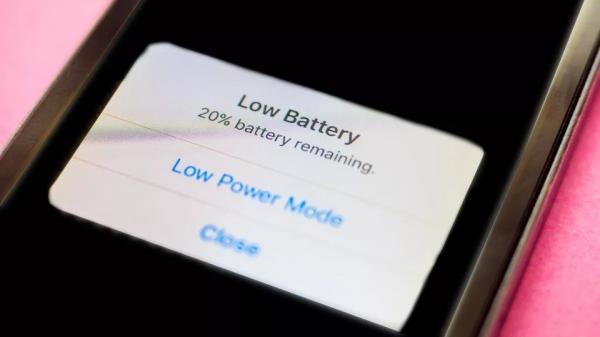 Vì sao iPhone cập nhật iOS mới thường tụt pin, sạc chậm