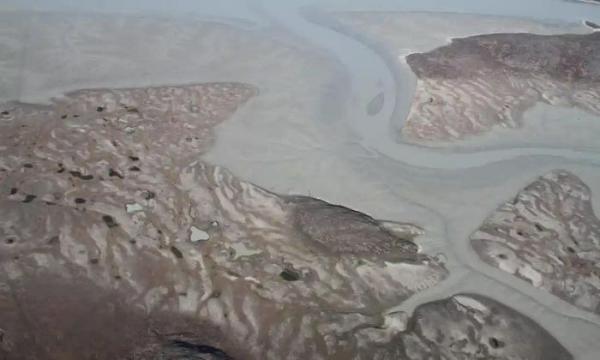 Phát hiện bất ngờ về bột đá dưới sông băng ở Greenland