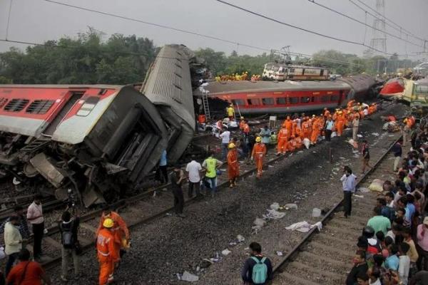 Nhiều th‌i th‌ể bị đếm hai lần trong thảm kịch đường sắt Ấn Độ