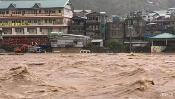 Siêu bão Doksuri: Phà lật khiến 25 người thiệt mạng ở Philippines, Trung Quốc nâng mức cảnh báo cao nhất
