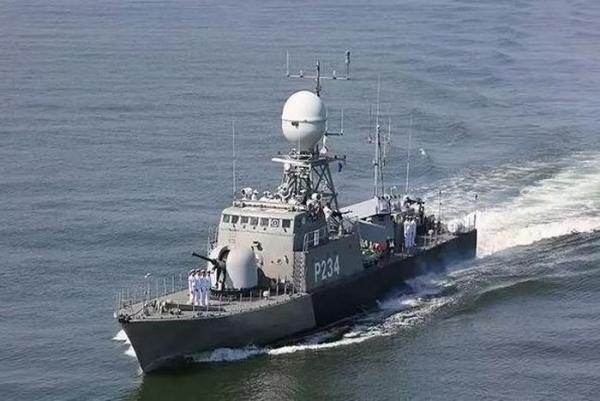 Hai tàu khu trục của Iran tới Nga tham gia cuộc duyệt binh hải quân