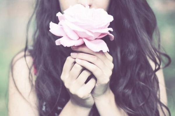 Đàn bà càng có cuộc sống tốt đẹp càng biết tự tránh xa 3 điều sau