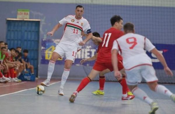 Tuyển Việt Nam hòa 1-1 với đối thủ xếp hạng 28 thế giới