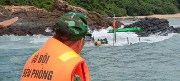 Trang chủ Sức khỏe - đời sống Cứu nạn thành công 3 ngư dân bị gặp nạn trên biển