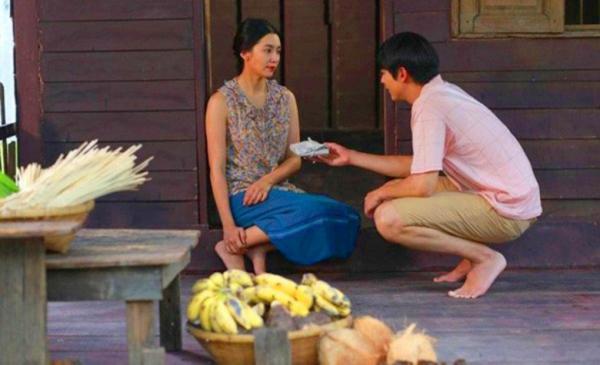 Chê vợ quê mùa nên bỏ nhưng năm sau gặp lại, thấy thứ trên tay tôi anh choáng váng