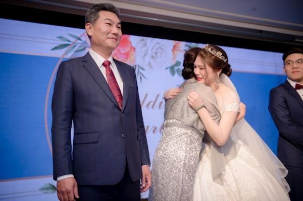 Ly hôn vợ để cưới bồ giàu, 7 năm sau gặp lại anh cay đắng trước quả báo mình tạo ra