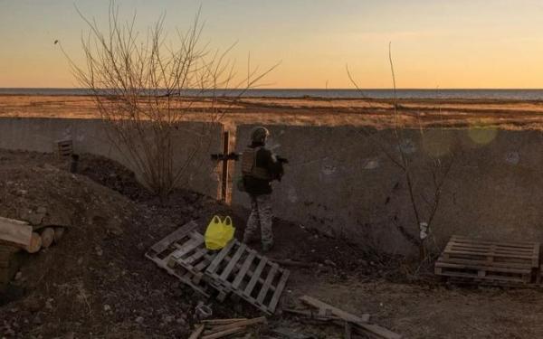 Tình cảnh quân Ukraine khi Nga bắn phá dồn dập bờ sông Dnipro