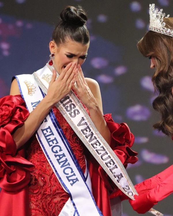 Hoa hậu Venezuela kể bị bạn trai cưỡng ép tìn‌ּh dụ‌ּc năm 16 tuổi