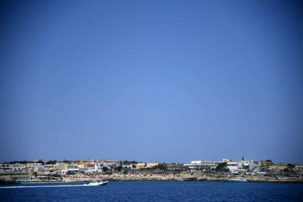 Thuyền chở 40 người mất tích ngoài khơi đảo Lampedusa của Italy