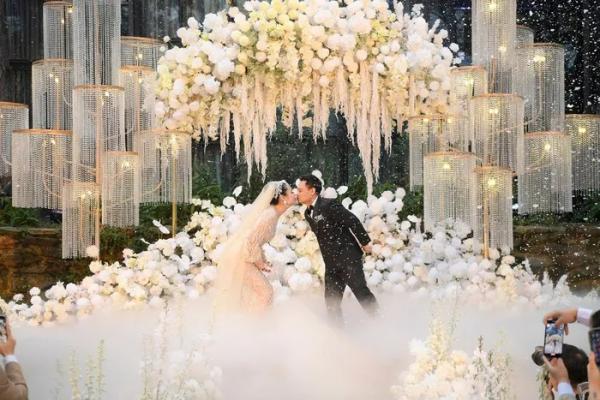 Đám cưới Vũ Hạnh Nguyên - Nguyễn Đức Cường: Khán giả xúc động những khoảnh khắc đẹp của cô dâu
