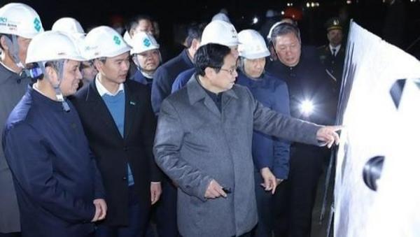 Thủ tướng: “Xuyên lễ, Tết hoàn thành dự án đường dây 500kV mạch 3 đúng kế hoạch”