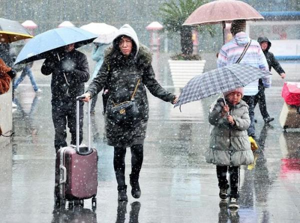 Trung Quốc đối mặt mưa, tuyết lớn nhất trong 15 năm qua