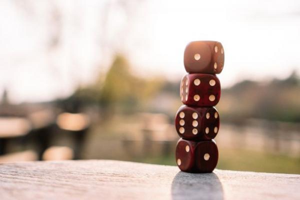 Thế nào là “nắm lấy tóc mái của nữ thần may mắn”?