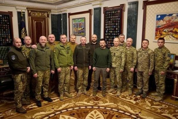 Tổng thống Ukraine tiếp tục “thay máu” dàn lãnh đạo quân đội