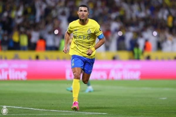 Ronaldo không ngừng ghi bàn, đưa Al Nassr vào tứ kết AFC Champions League