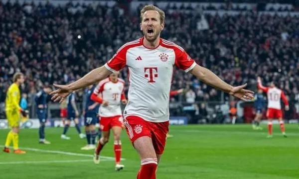 Bayern Munich và PSG thẳng tiến vào tứ kết Champions League