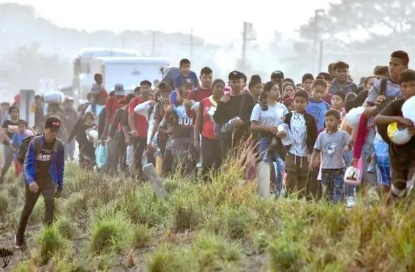 Mexico giải cứu thành công 200 người trong thùng xe tải