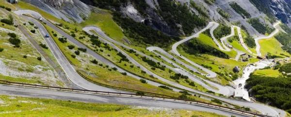 Cung đường đèo 48 khúc cua, cao nhất châu Âu