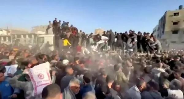 Dải Gaza: Ít nhất 21 người chết khi đứng chờ hàng viện trợ