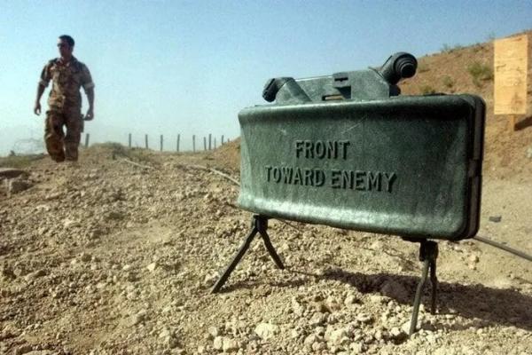 Ác mộng với bộ binh Nga khi Ukraine gắn mìn Claymore lên UAV