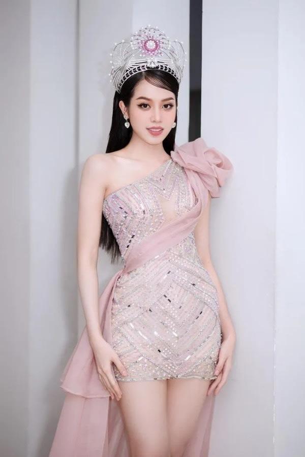 Hoa hậu Thanh Thủy đổi mới hình ảnh cá nhân trước ngày ứng tuyển Miss International 2024