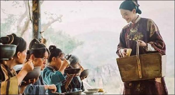 Người lúc nào cũng biết giả ngu ở 3 hoàn cảnh này thì rất thông minh, phúc đức gia tăng