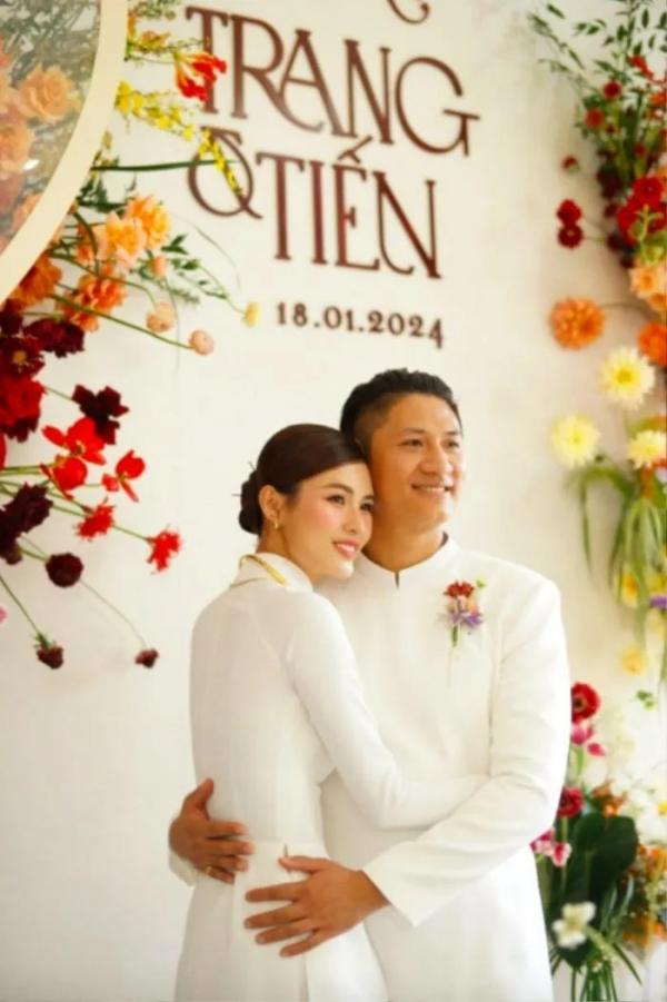 Cao Thiên Trang tung ảnh cô dâu, hé lộ khách mời đầu tiên tham dự hôn lễ