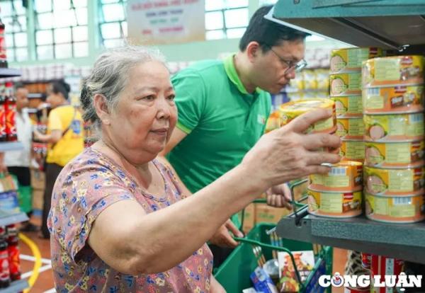 TP HCM bổ sung nhiều mặt hàng bình ổn thị trường đến Tết Ất Tỵ 2025