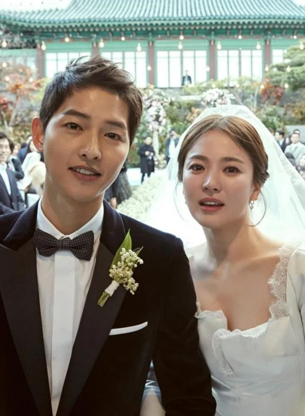 Lời thoại của Song Joong Ki khiến vụ ly hôn với Song Hye Kyo nóng trở lại