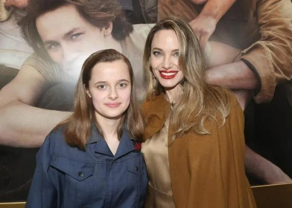 Con gái út của Angelina Jolie mặc đồ công nhân