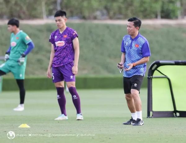 HLV Hoàng Anh Tuấn ra “lệnh” đặc biệt với U23 Việt Nam