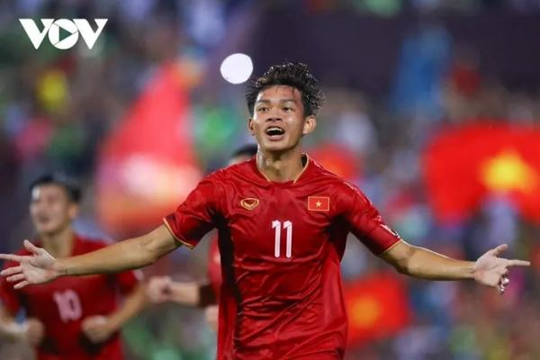 Tiền đạo “gà son” tuyên bố đanh thép trước ngày U23 Việt Nam chốt danh sách