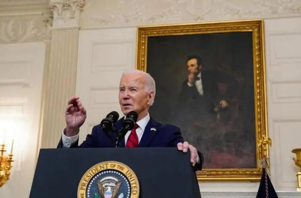 Tổng thống Joe Biden ký luật viện trợ cho Ukraine, mở đường cấm cửa TikTok