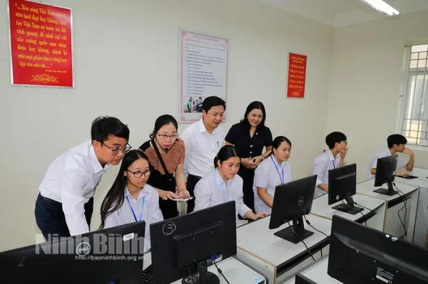 Đẩy mạnh đăng ký dự thi trực tuyến Kỳ thi tuyển sinh lớp 10 THPT